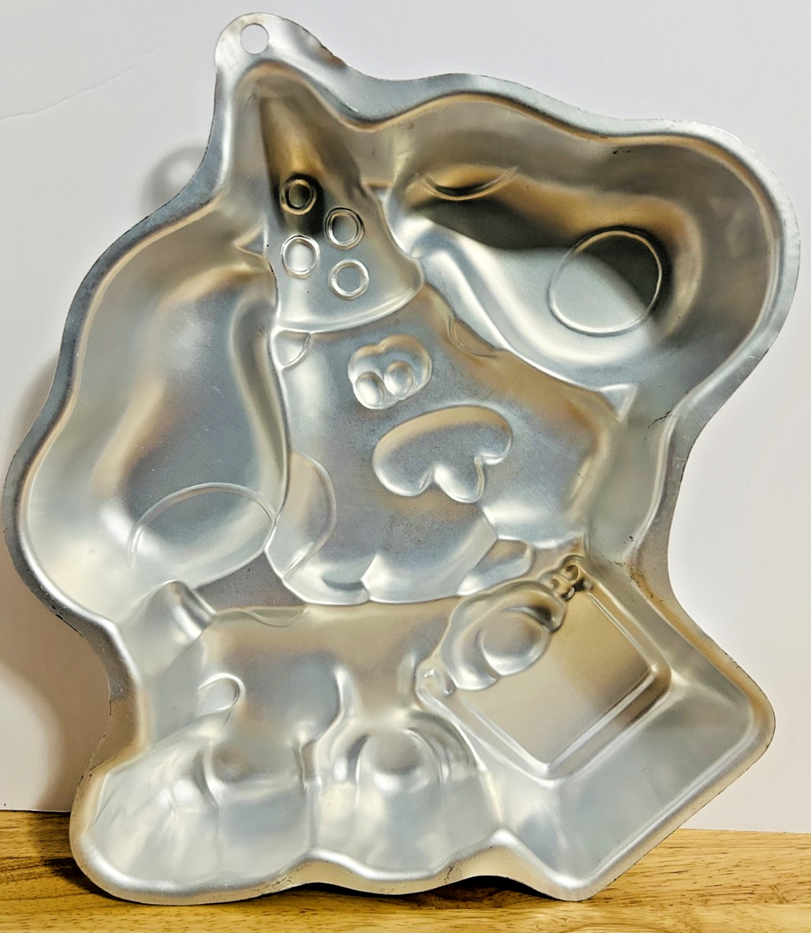 Wilton Blue’s Clues Cake Pan 2105-3060 1999 Viacom 13” Blue