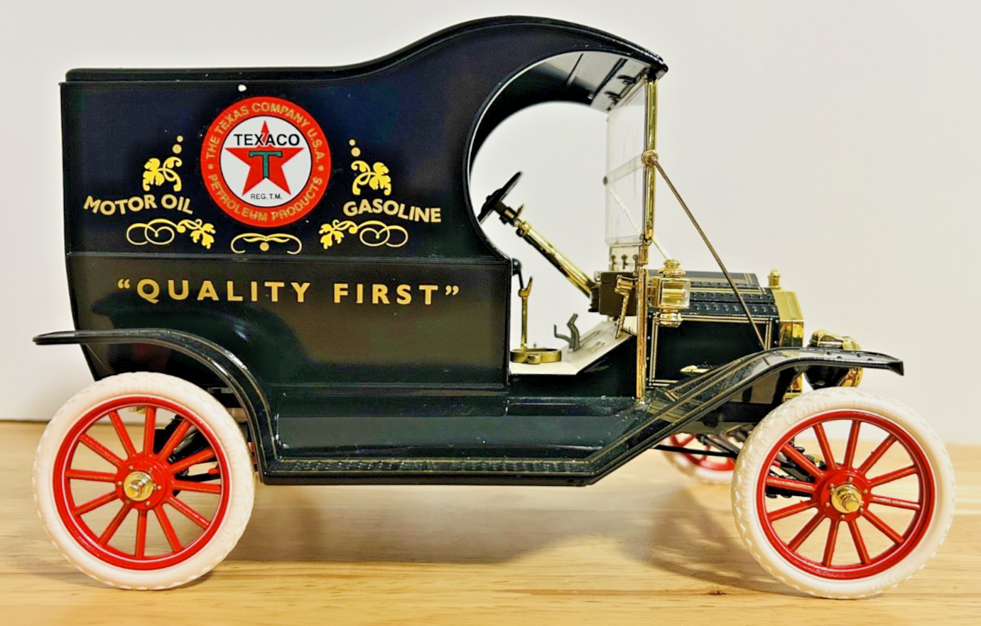 Gearbox Texaco 1913 Ford Model T Delivery Truck 1/16 Diecast LE 8407/20000