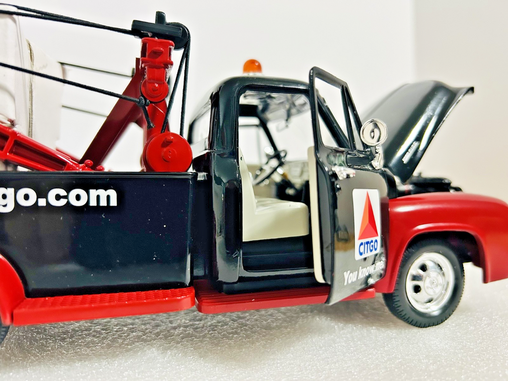 Gearbox Citgo 1953 Ford F-100 Tow Truck Coin Bank 1:24 Diecast