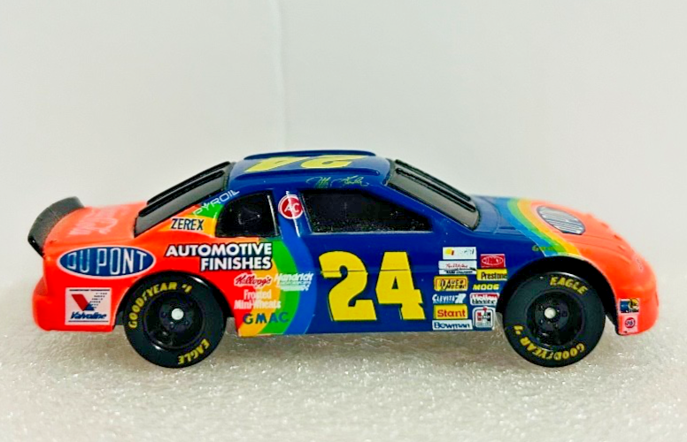 Racing Champions Jeff Gordon #24 DuPont 1:64 NASCAR Diecast Car + Card Stand