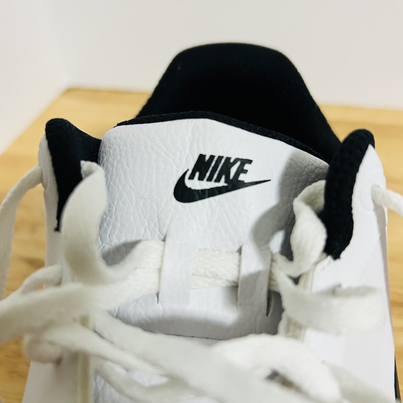 Nike Golf FITSOLE White Black Spikeless Shoes Womens 6.5 CT0531 101