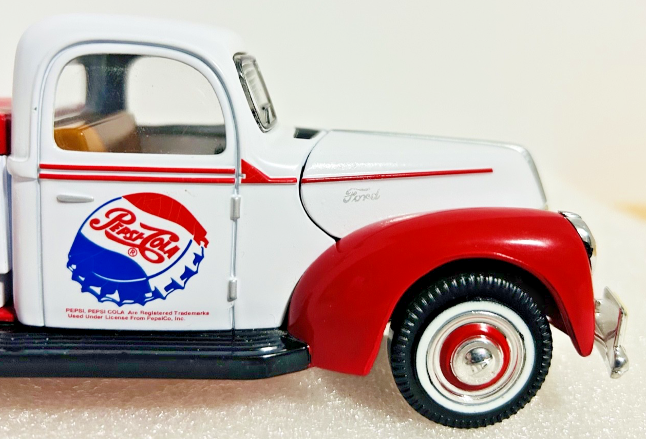 1940 Ford Pepsi-Cola Delivery Truck Diecast Model Vintage Style