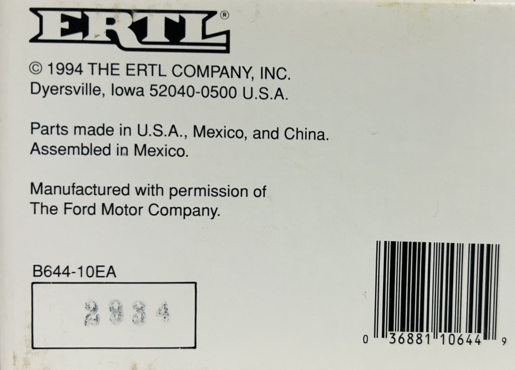 Ertl 1913 Model T Bank Tractor Supply Co Diecast Metal 1/25 Scale NIB