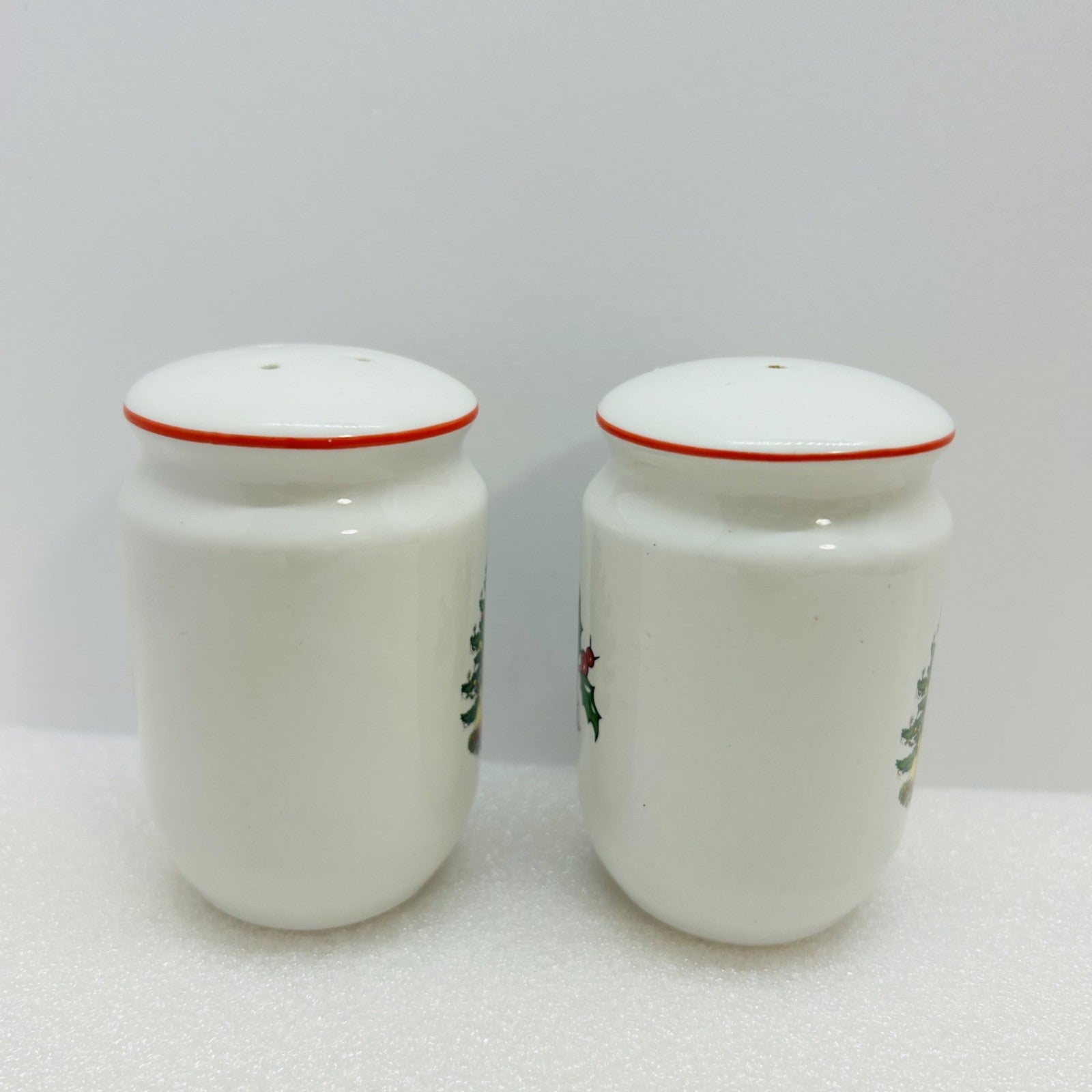 Cuthbertson American Christmas Tree Salt Pepper Shakers Set w Box