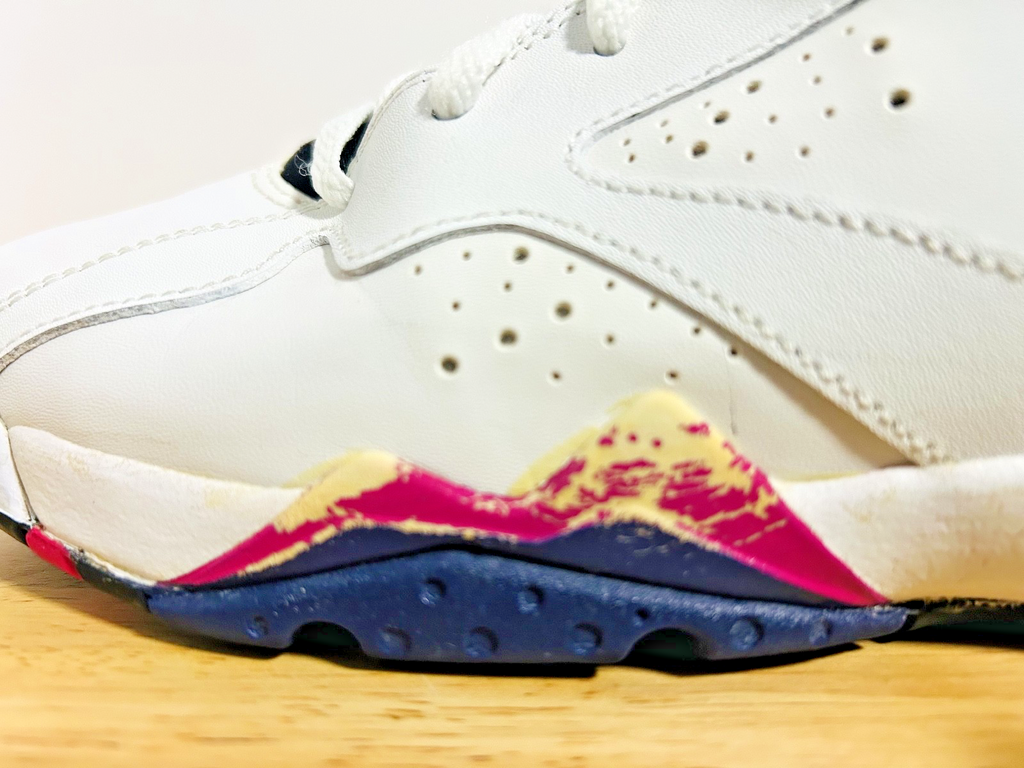 2012 Girl's Nike Air Jordan 7 Retro GS Fireberry 442960-117 Size 6.5Y