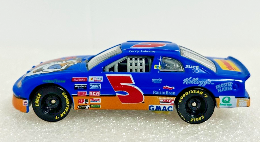 Racing Champions Terry Labonte #5 Kellogg’s Monte Carlo w/ Card