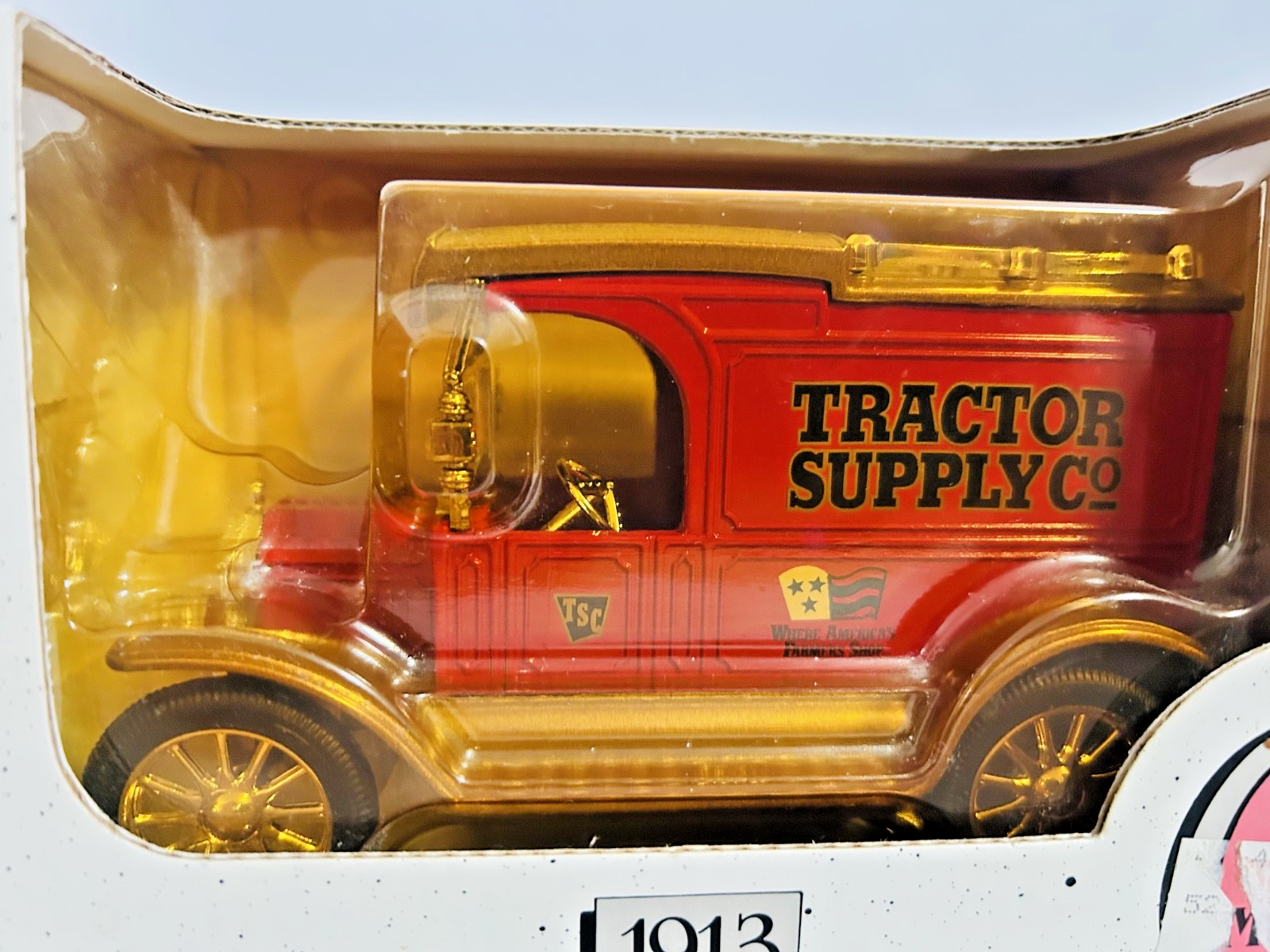 Ertl 1913 Model T Bank Tractor Supply Co Diecast Metal 1/25 Scale NIB