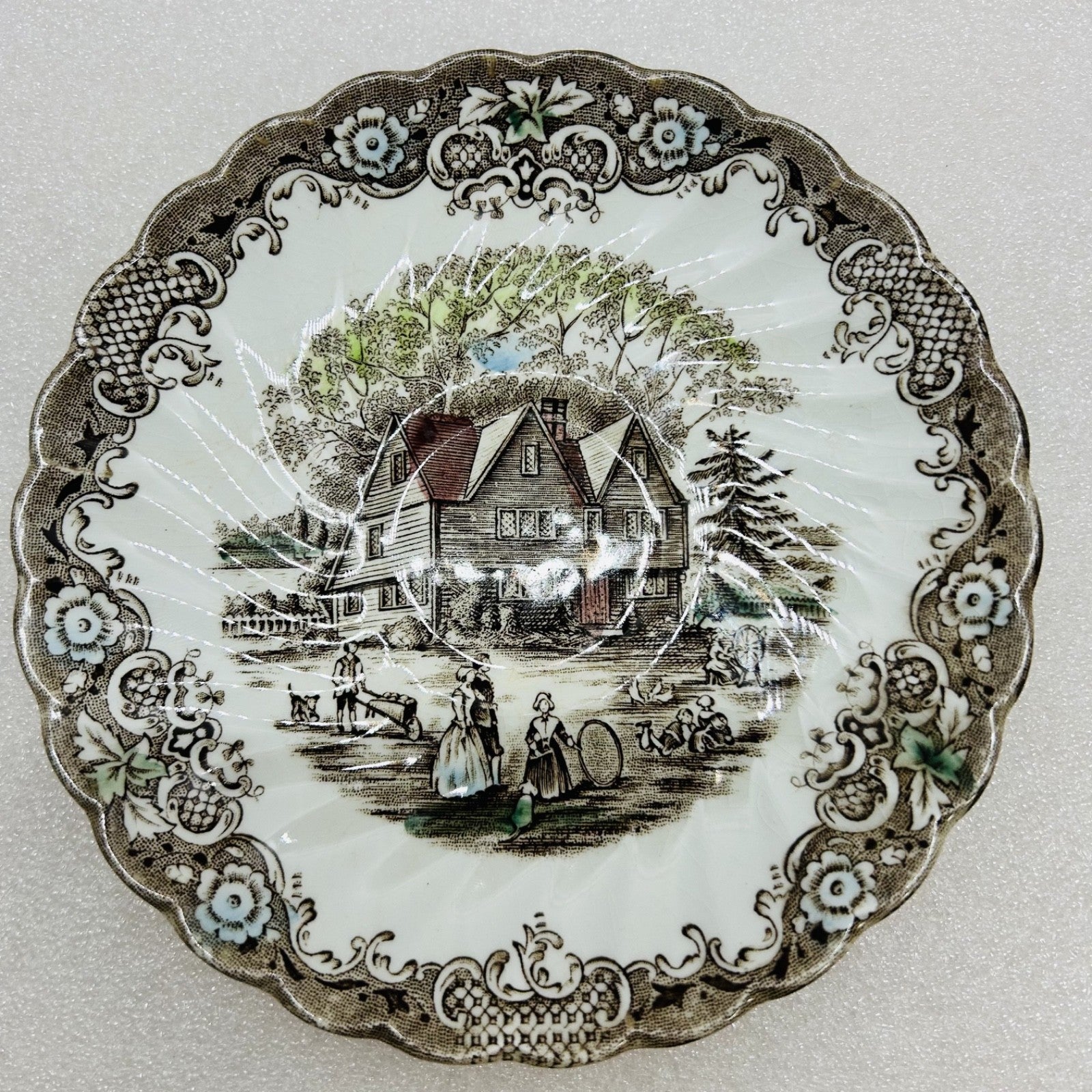Johnson Brothers Colonial Overhang Teacup and Saucer Heritage Hall