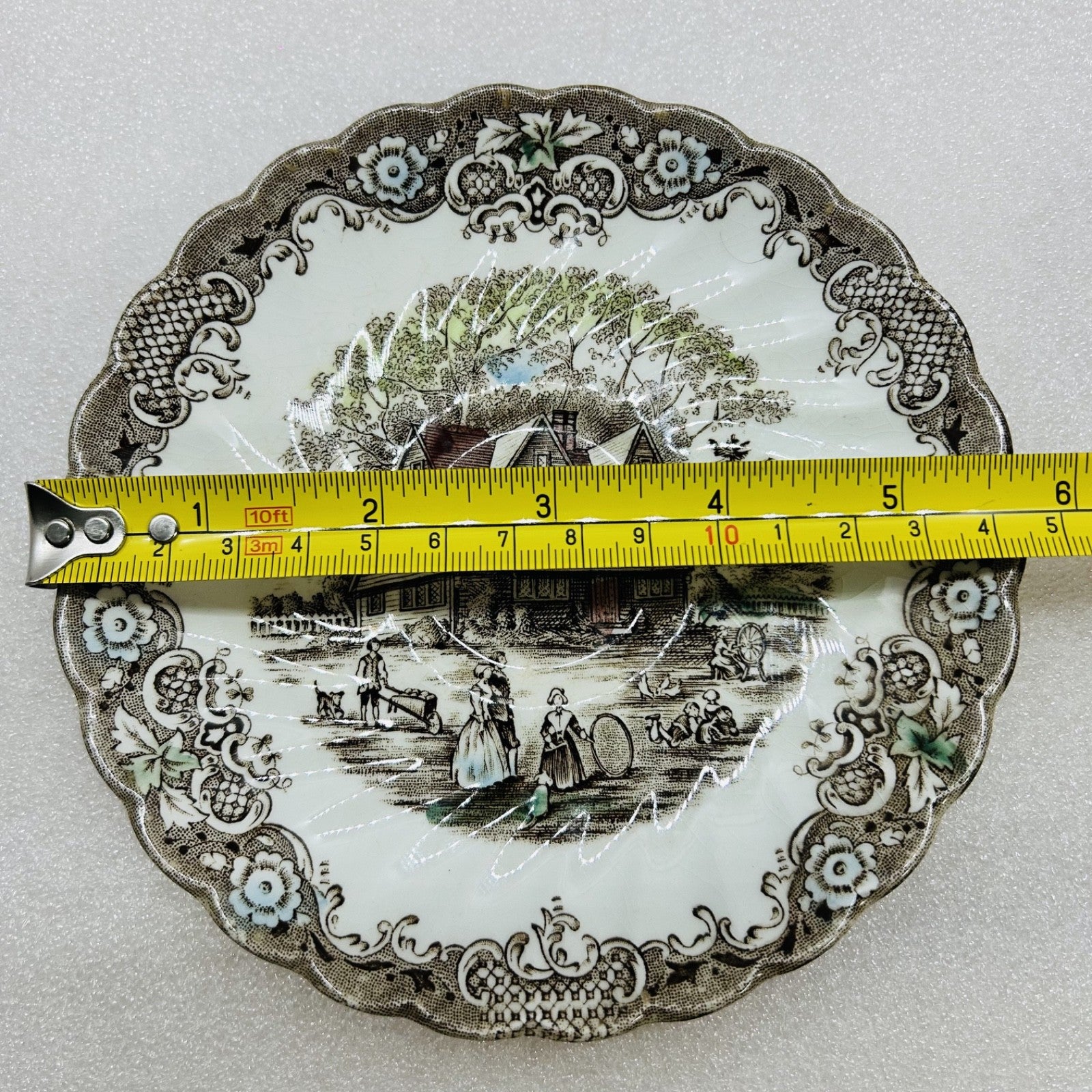 Johnson Brothers Colonial Overhang Teacup and Saucer Heritage Hall