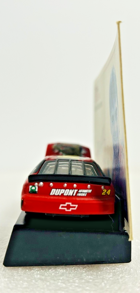 Racing Champions Jeff Gordon #24 DuPont 1:64 NASCAR Diecast Stock Car