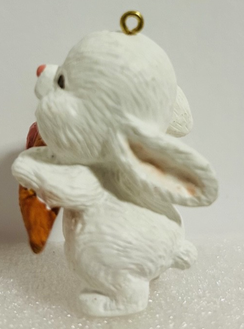 1990 Hallmark Keepsake Easter Ornament Daughter Bunny w Box