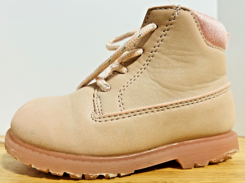 OshKosh B'Gosh Girls Judi Fashion Boot, Lt Pink, Child Size 7