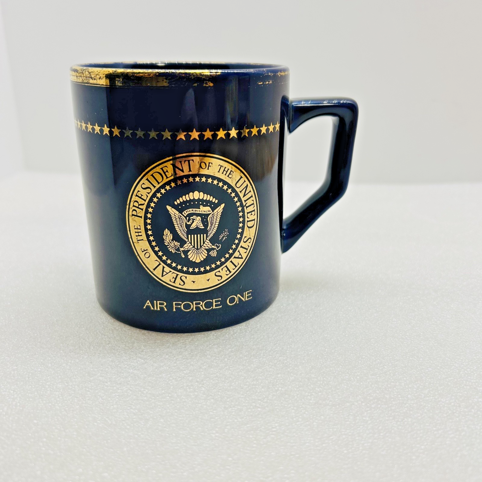 Air Force One Presidential Seal Boeing 747 Coffee Mug Navy Gold