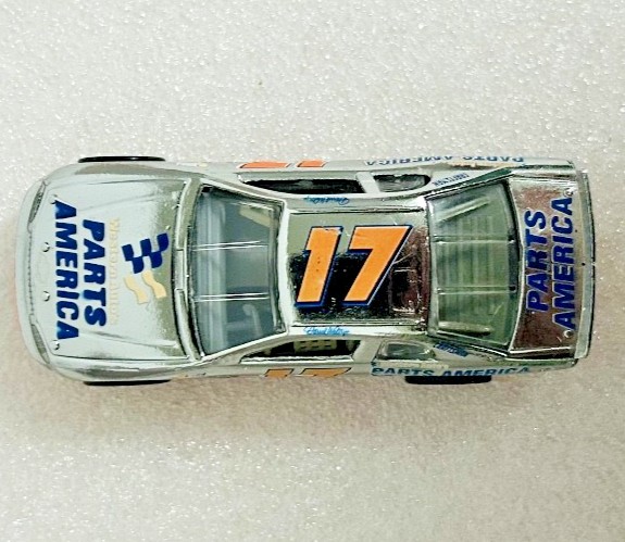 1997 Racing Champions Darrell Waltrip #17 Parts America 1:64 NASCAR Diecast