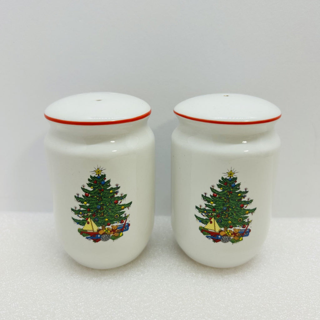 Cuthbertson American Christmas Tree Salt Pepper Shakers Set w Box