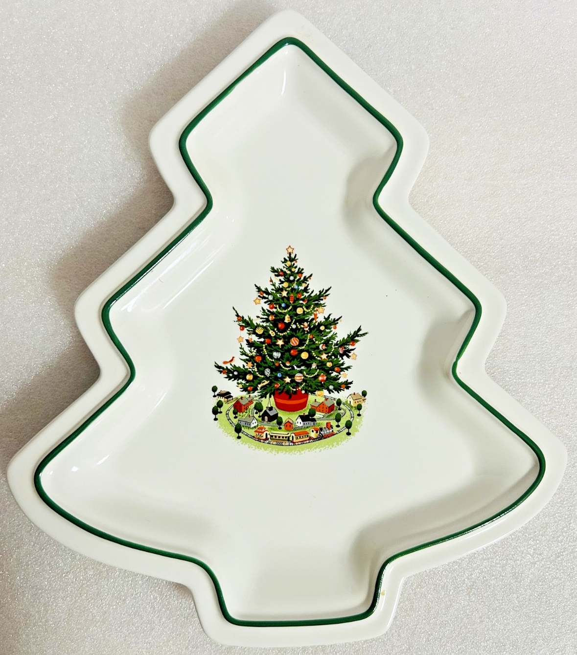 Pfaltzgraff Christmas Tree Serving Dish Platter USA Holiday