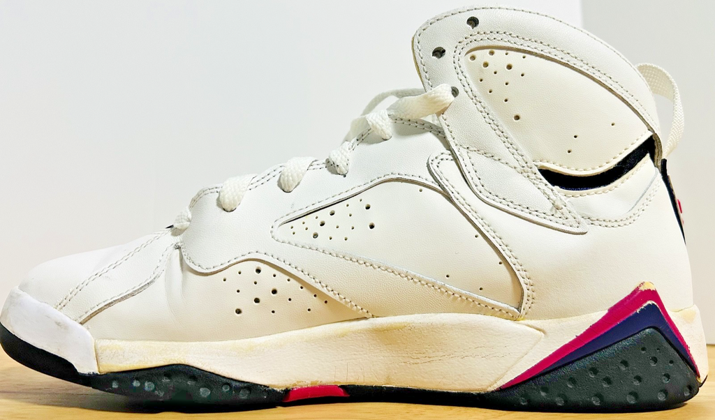 2012 Girl's Nike Air Jordan 7 Retro GS Fireberry 442960-117 Size 6.5Y
