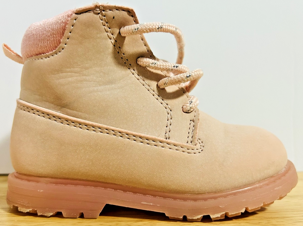 OshKosh B'Gosh Girls Judi Fashion Boot, Lt Pink, Child Size 7