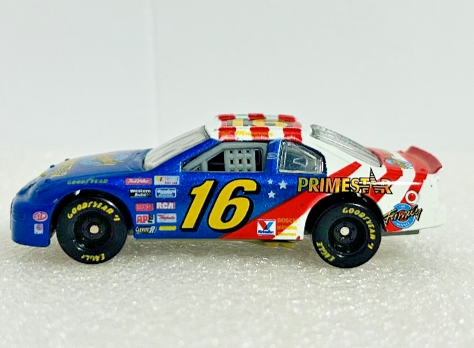 Ted Musgrave #16 NASCAR Racing Champions Diecast w/ Autograph Card 1996