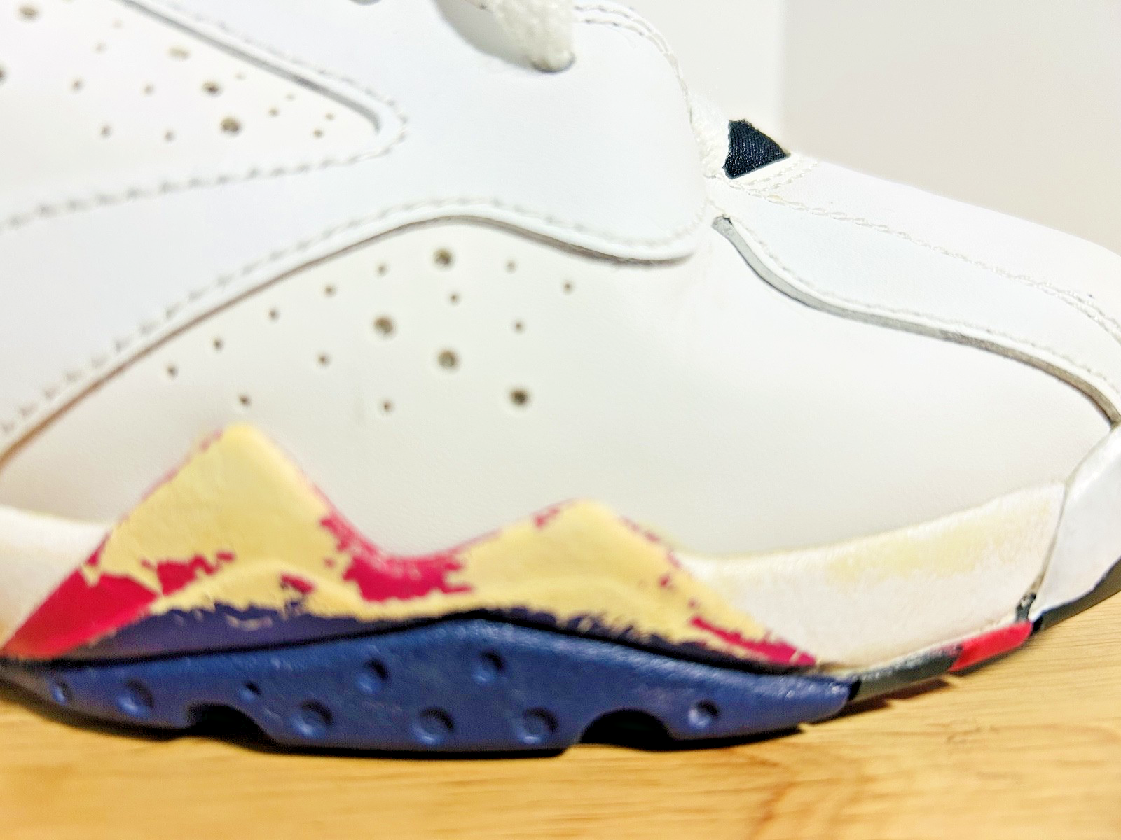 2012 Girl's Nike Air Jordan 7 Retro GS Fireberry 442960-117 Size 6.5Y