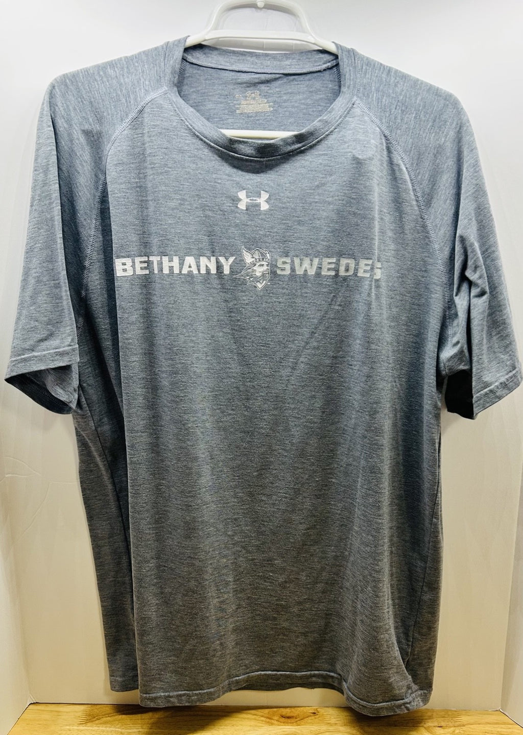 Under Armour Bethany Swedes Shirt Mens LG Gray HeatGear