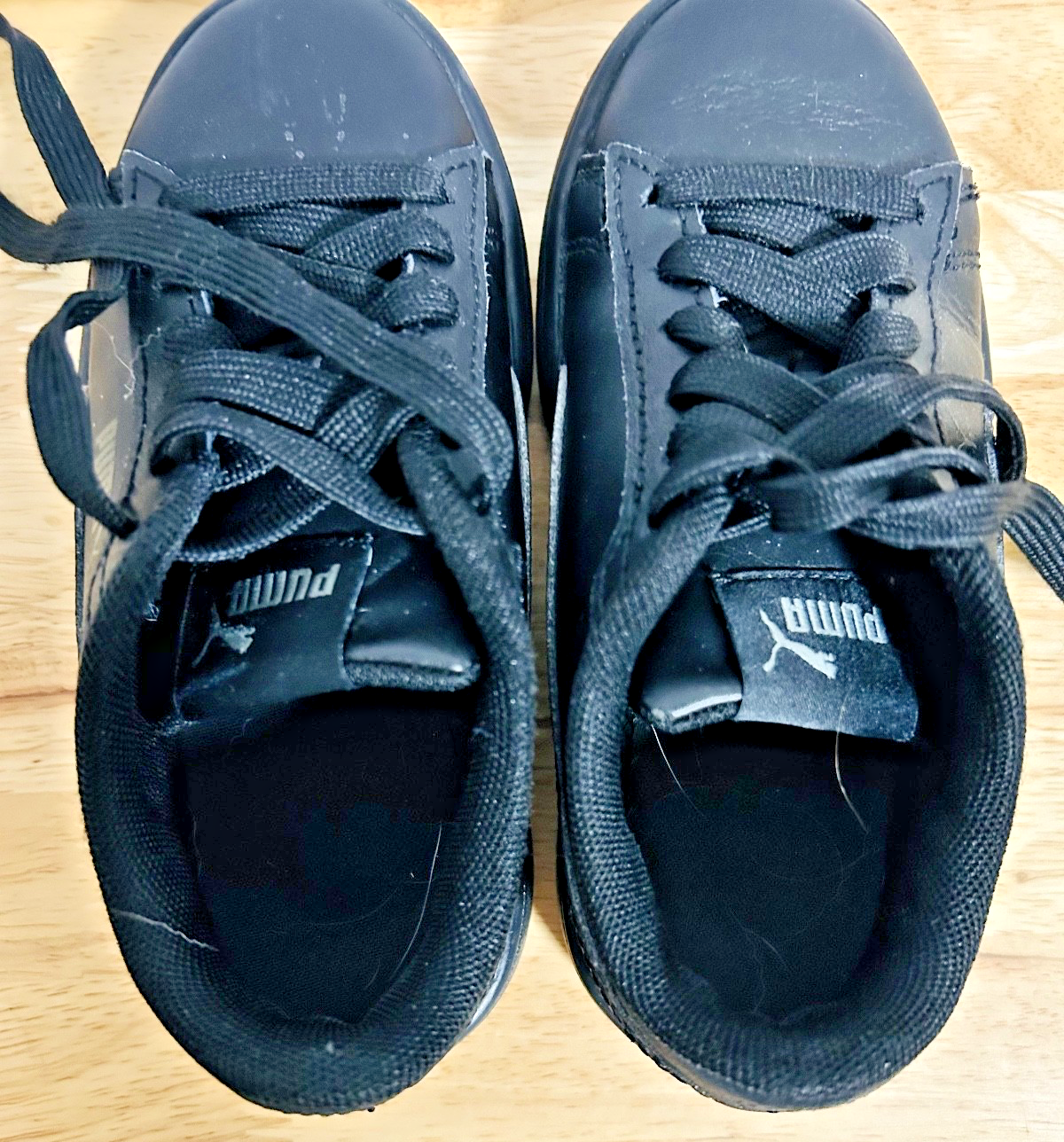 Puma Smash v2 Kids Black Sneakers Youth Size 10 US Leather Lace Up