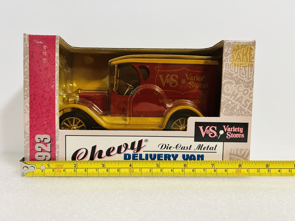 ERTL 1923 Chevy Delivery Van Coin Bank V&S Variety Stores 1/25 NIB