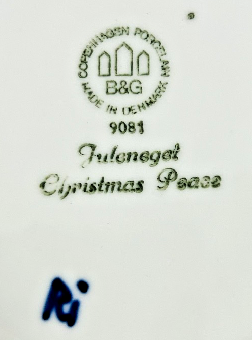 Bing & Grondahl 7" Porcelain ChristmassCollector Plate - Blue