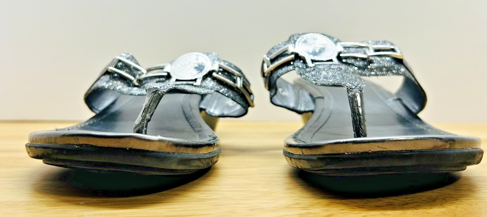 Marc Fisher Black Wedge Thong Sandals Womens Size 10M Glitter Strap