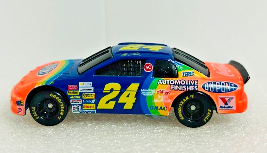 Racing Champions Jeff Gordon #24 DuPont 1:64 NASCAR Diecast Car + Card Stand