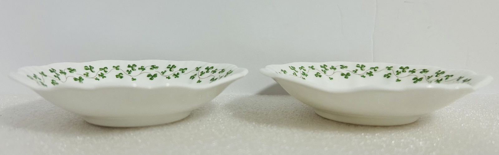 Royal Tara Fine Bone China Shamrock Shell Dishes Set of 2 Ireland