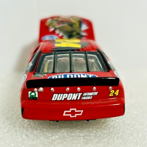Racing Champions Jeff Gordon #24 DuPont 1:64 NASCAR Diecast Stock Car