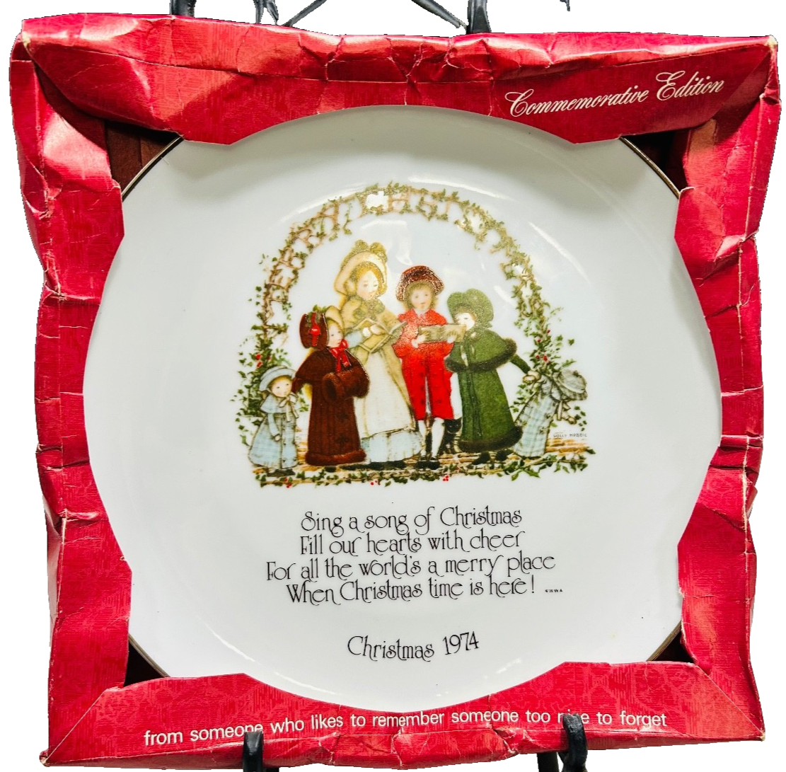 Vintage 1974 Holly Hobbie Commemorative Collector Plate Porcelain w/Box