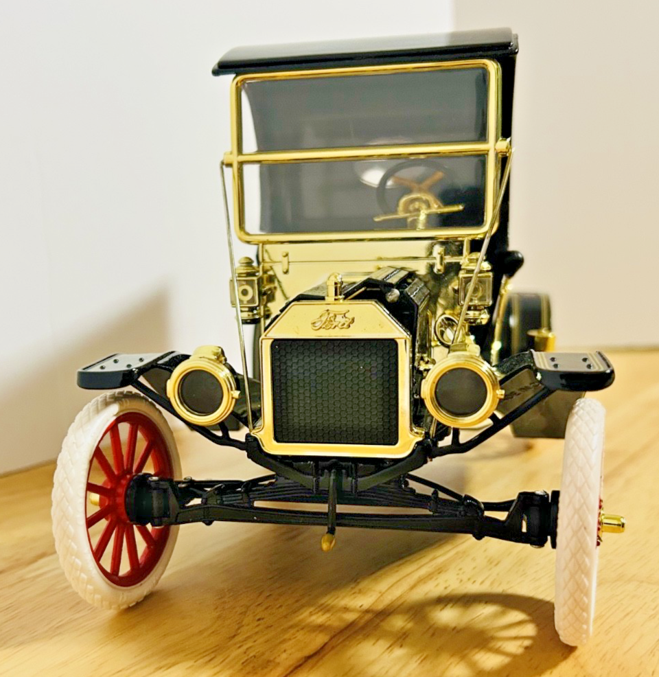 Gearbox Texaco 1913 Ford Model T Delivery Truck 1/16 Diecast LE 8407/20000