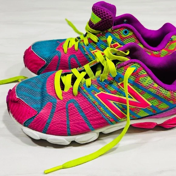 Size 3 - New Balance KJ890TRG Running Shoes Multicolor