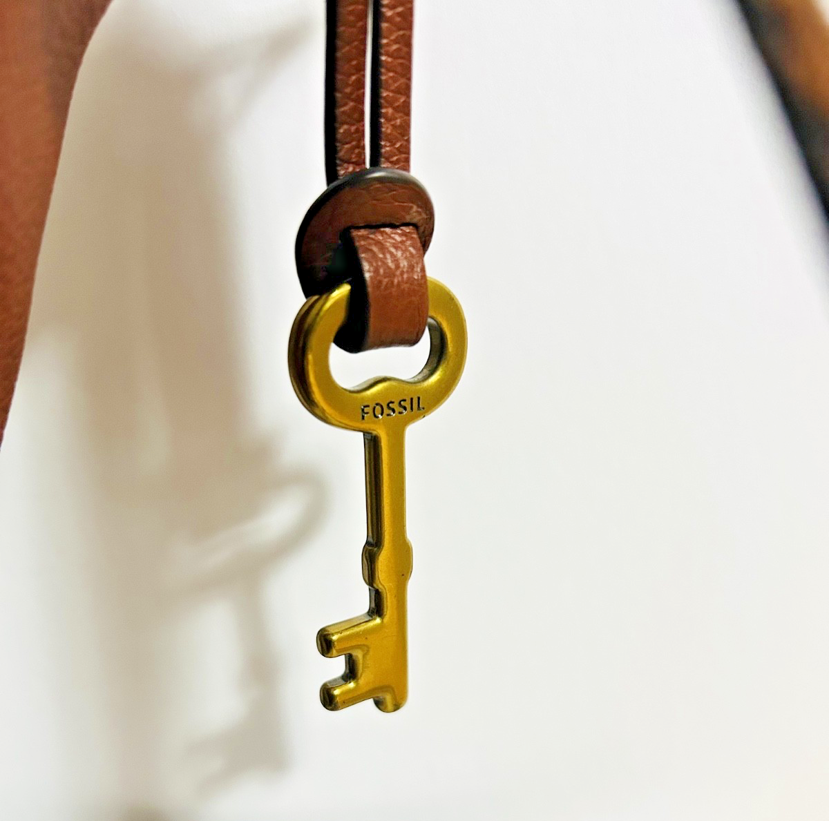 Fossil Leather Crossbody Bag Brown & Cream Key Charm Zip Top