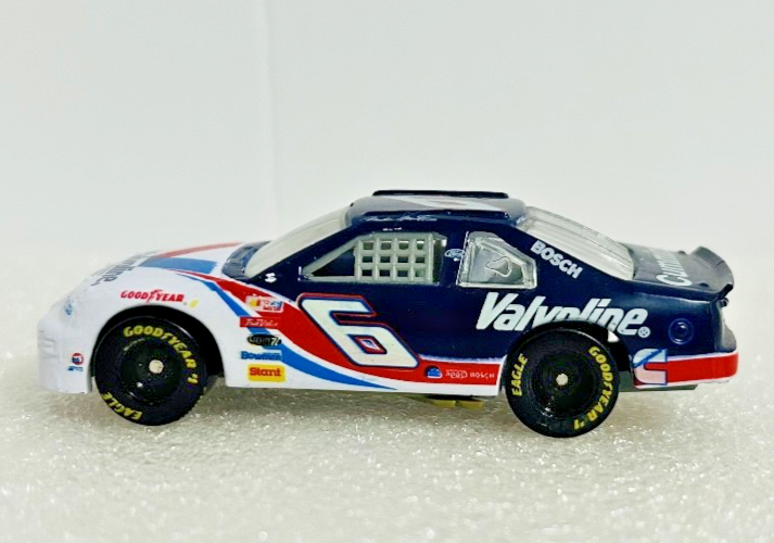 Mark Martin #6 Valvoline NASCAR Racing Champions Diecast w/ Display Card