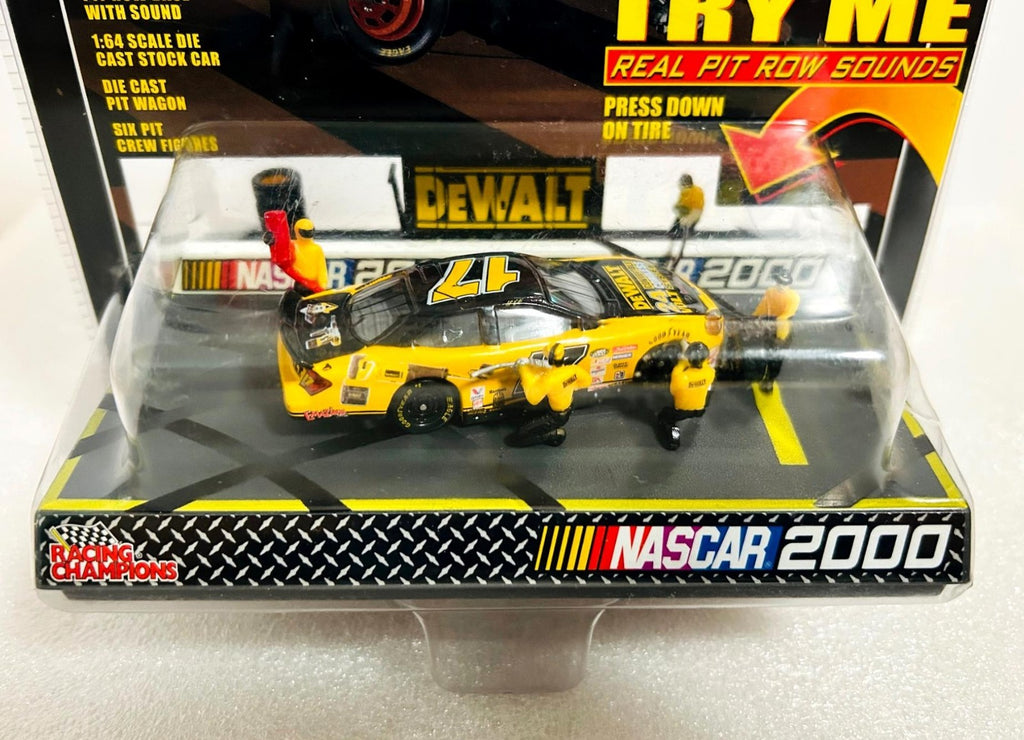Racing Champions NASCAR 2000 Pit Crew DeWalt #17 w/Sound 1:64 Diecast NEW