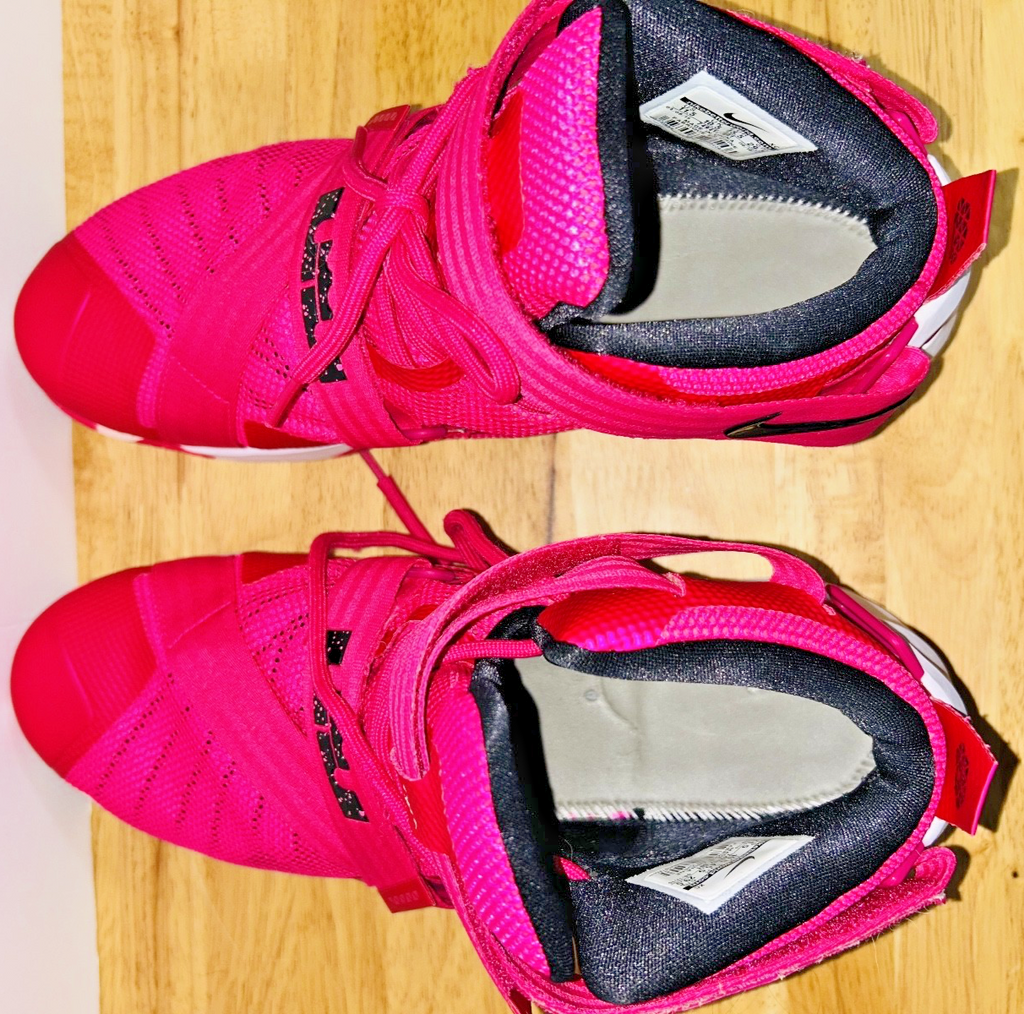 LEBRON JAMES IX NIKE Soldier 9 Zoom Mens Size 11.5 Think Pink Breast Cancer
