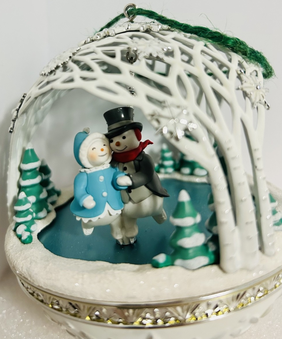 2018 Hallmark Keepsake Ornament Club Winter Wonderland QXC5306