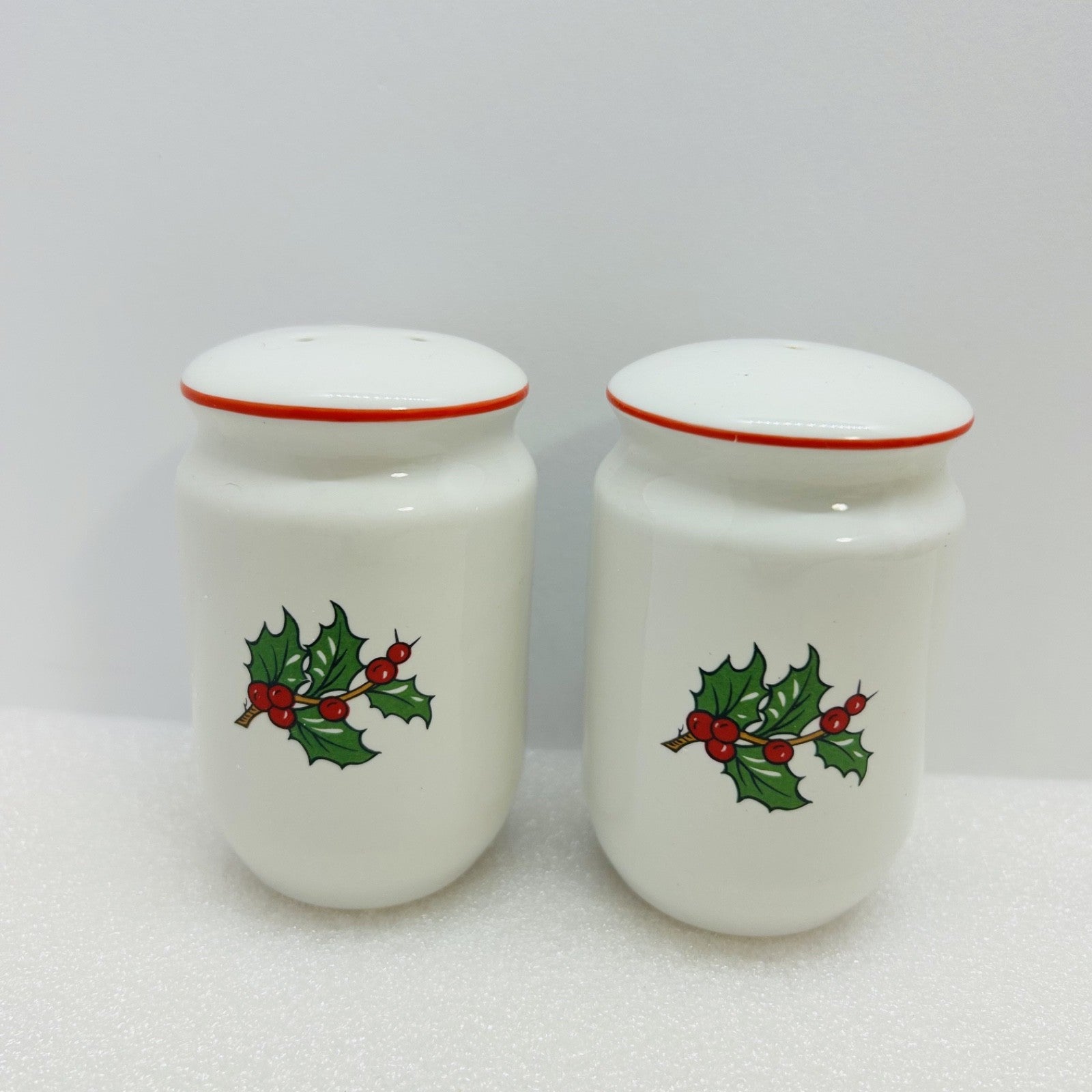Cuthbertson American Christmas Tree Salt Pepper Shakers Set w Box
