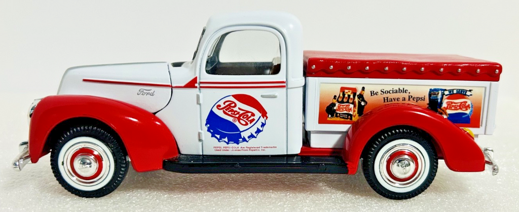 1940 Ford Pepsi-Cola Delivery Truck Diecast Model Vintage Style