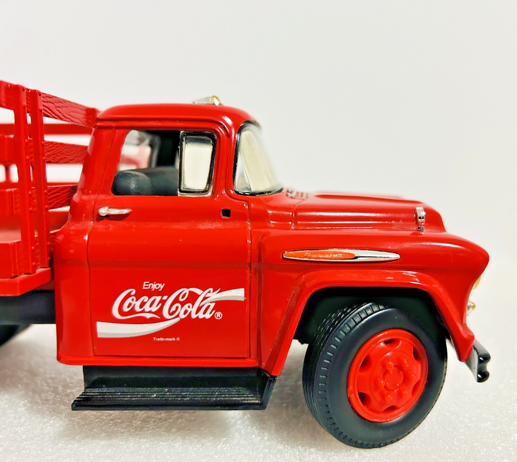 Ertl Coca-Cola Diecast Stake Truck w Vending Machines Dolly F296
