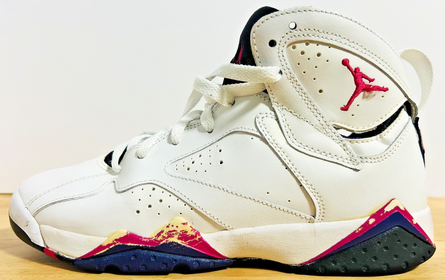 2012 Girl's Nike Air Jordan 7 Retro GS Fireberry 442960-117 Size 6.5Y