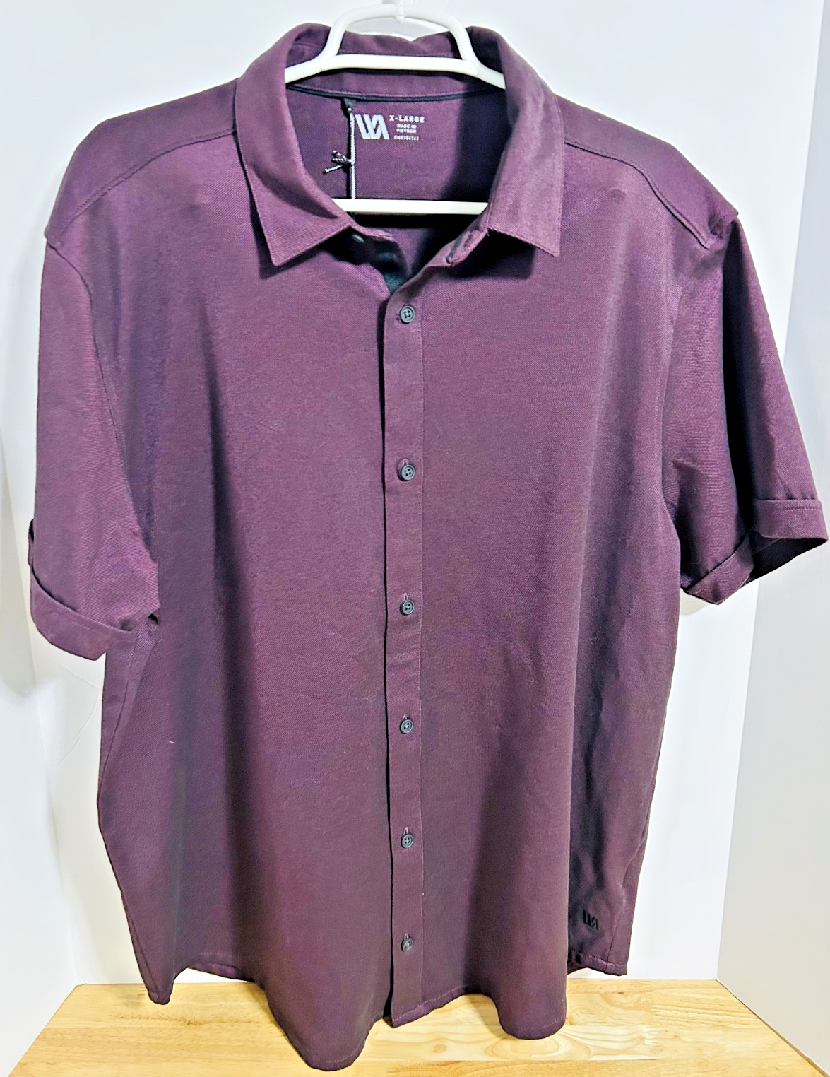 VRST Mens XL Button Down Shirt Stretch Moisture Wicking Burgundy NWT