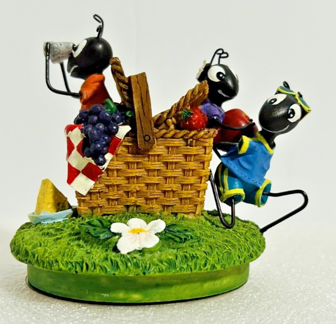 Yankee Candle Ant Picnic Tealight Holder Basket Scene Garden Decor