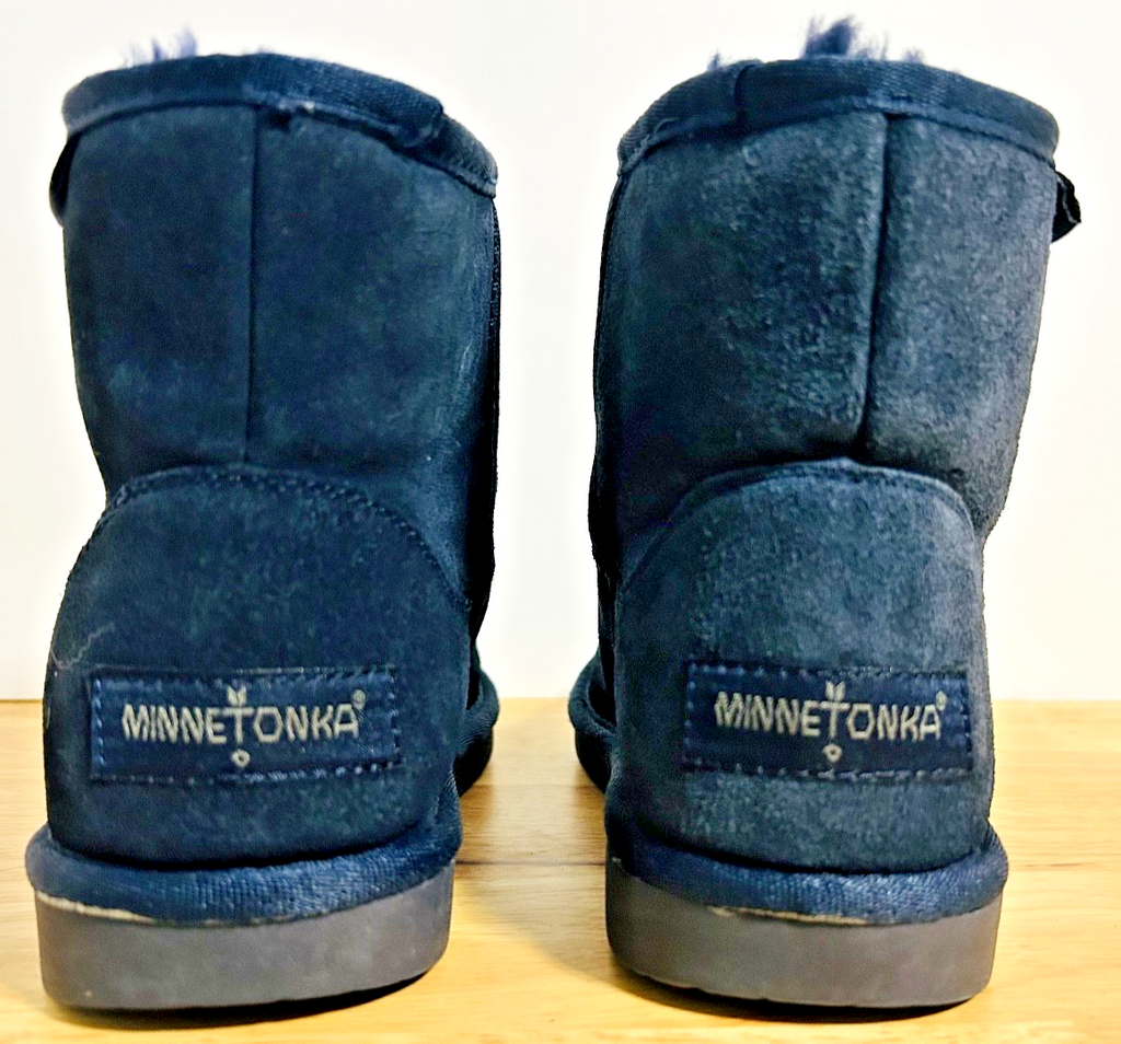 Minnetonka Olympia Short Boots Womens 6 Blue Suede Ankle Sheepskin Wool Lined