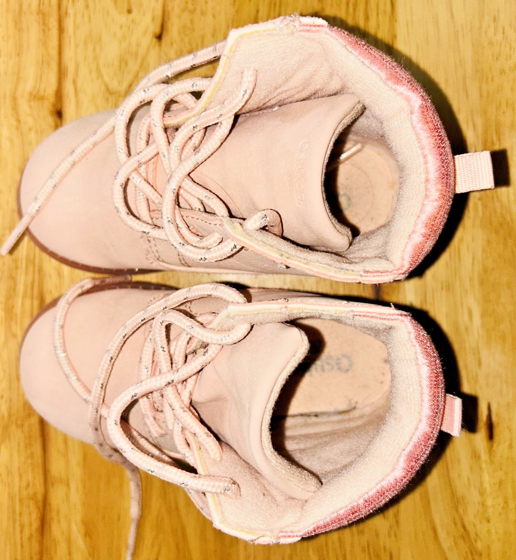 OshKosh B'Gosh Girls Judi Fashion Boot, Lt Pink, Child Size 7
