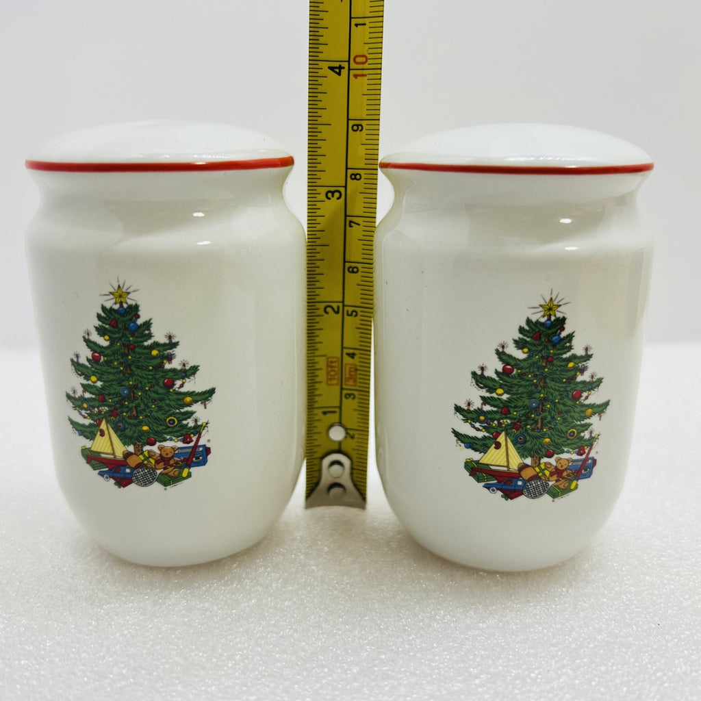Cuthbertson American Christmas Tree Salt Pepper Shakers Set w Box