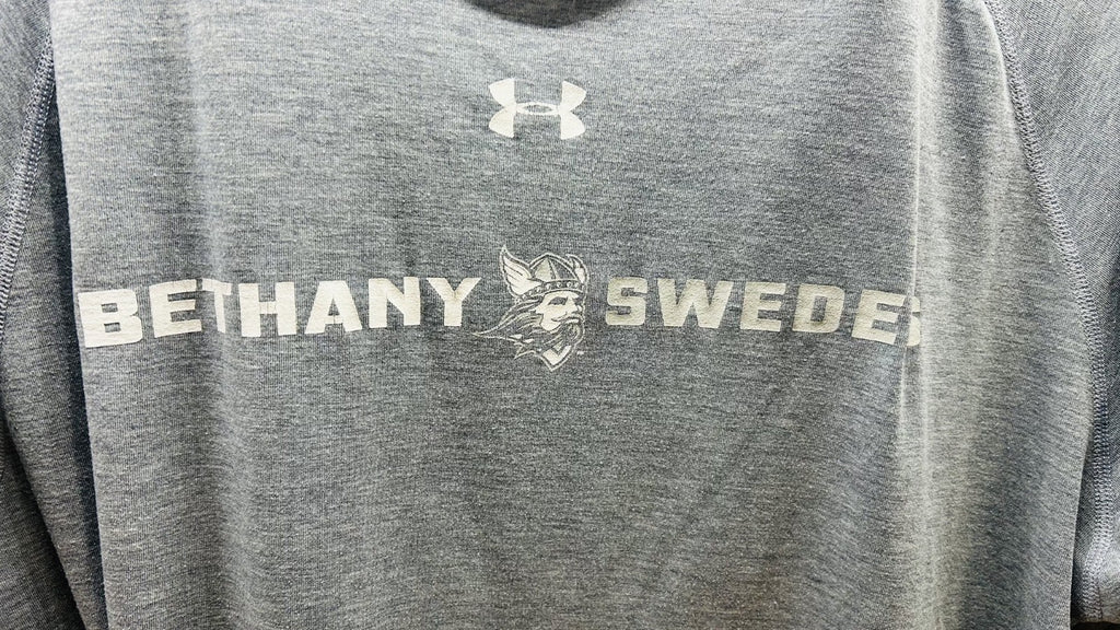 Under Armour Bethany Swedes Shirt Mens LG Gray HeatGear